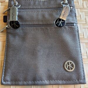 Hipklips.com Clip to Waistband Mini Purse Phone pouch​